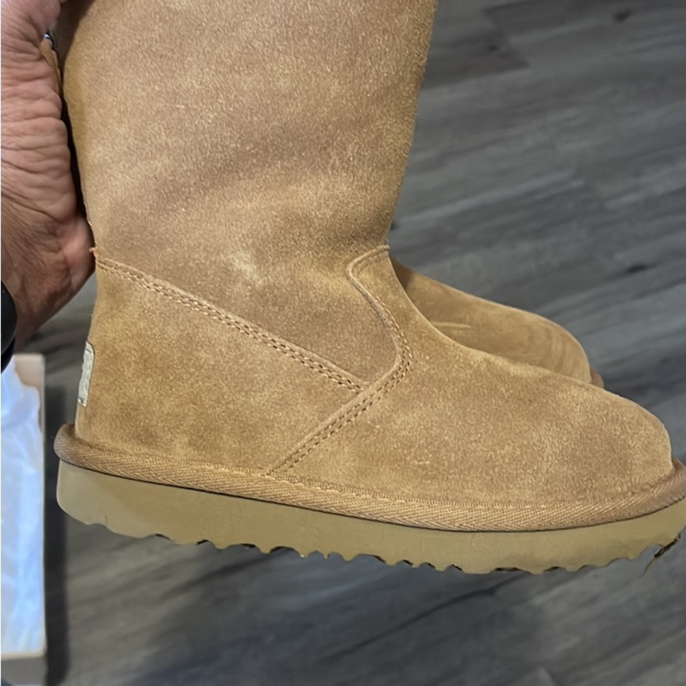 Toddler girl uggs size 11